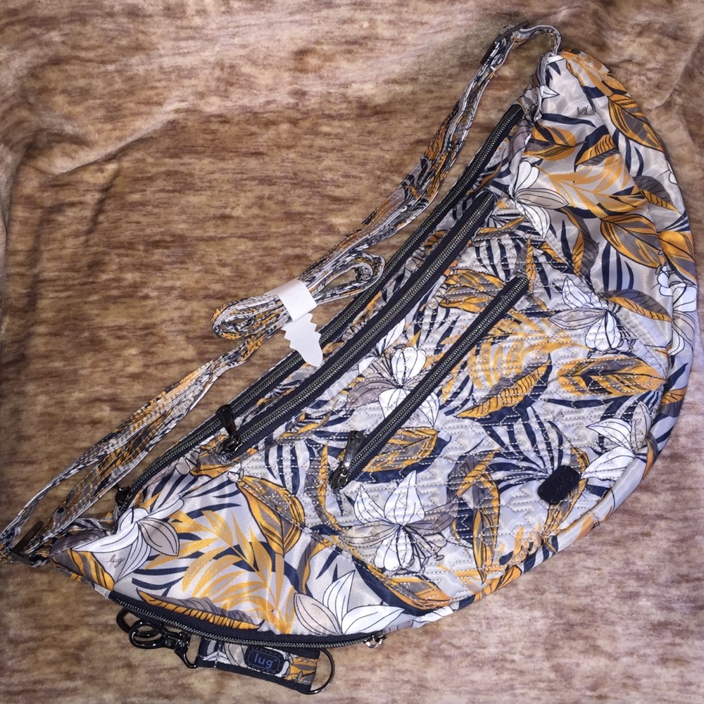 Lug Boomerang SE Lily Grey Sling Slouch Bag w RFID